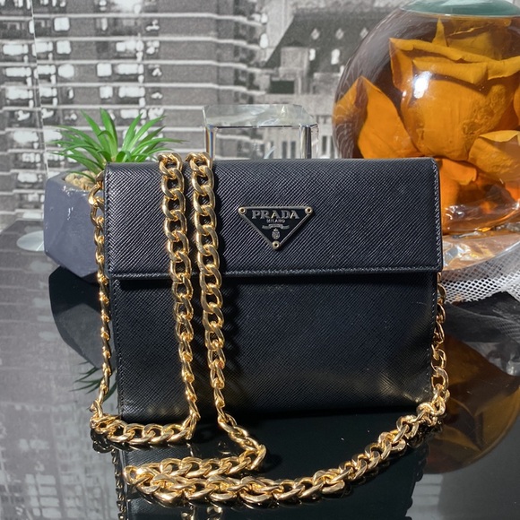 Authentic PRADA Wallet - Picture 1 of 17